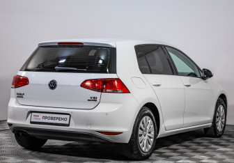 Подержанный автомобиль Volkswagen Golf Hatchback 2013 года (5 фото)