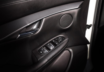 Подержанный автомобиль Infiniti QX50 2018 года (21 фото)