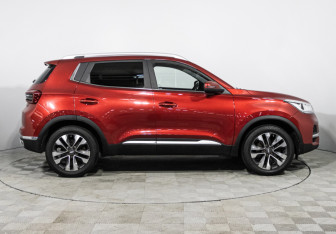 Подержанный автомобиль Chery Tiggo 4 2020 года (4 фото)