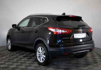 Подержанный автомобиль Nissan Qashqai 2017 года (7 фото)