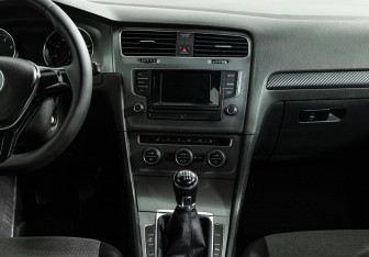 Подержанный автомобиль Volkswagen Golf Hatchback 2014 года (14 фото)