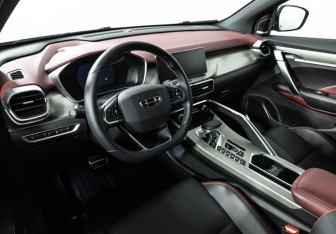 Подержанный автомобиль Geely Coolray 2024 года (11 фото)