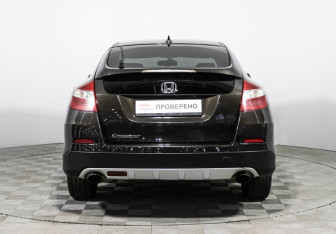 Подержанный автомобиль Honda Crosstour 2014 года (6 фото)