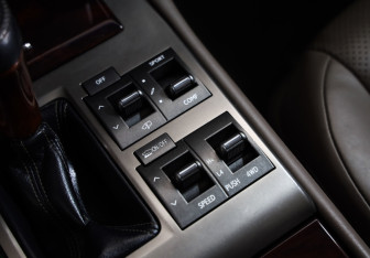 Подержанный автомобиль Lexus GX 2012 года (18 фото)