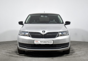 Подержанный автомобиль Skoda Rapid Liftback 2018 года (2 фото)