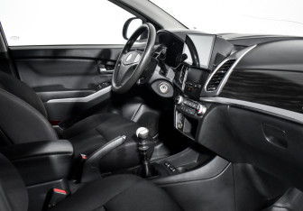 Подержанный автомобиль SsangYong Actyon 2013 года (13 фото)