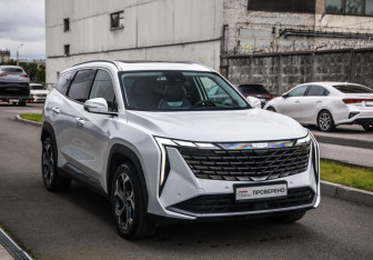 Подержанный автомобиль Geely Atlas 2024 года (5 фото)