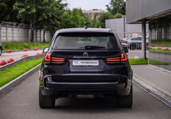 Подержанный автомобиль BMW X5 M 2016 года (7 фото)