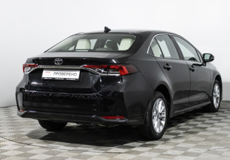 Подержанный автомобиль Toyota Corolla Sedan 2020 года (5 фото)