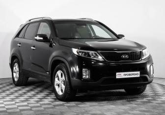 Подержанный автомобиль Kia Sorento 2015 года (3 фото)
