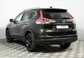 Подержанный автомобиль Nissan X-Trail 2017 года (7 фото)