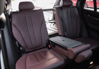 Подержанный автомобиль BMW X5 2017 года (34 фото)