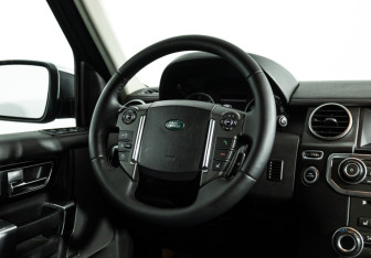 Подержанный автомобиль Land Rover Discovery 2011 года (15 фото)