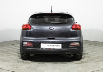Подержанный автомобиль Kia Ceed Hatchback 2016 года (6 фото)