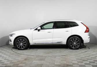 Подержанный автомобиль Volvo XC60 2020 года (8 фото)