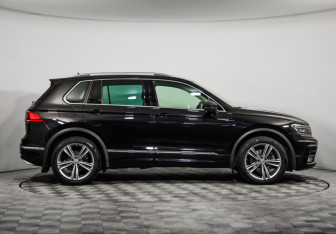 Подержанный автомобиль Volkswagen Tiguan 2020 года (4 фото)