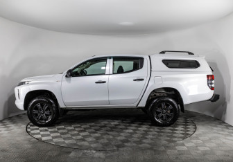 Подержанный автомобиль Mitsubishi L200 2019 года (8 фото)