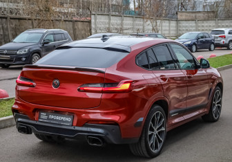 Подержанный автомобиль BMW X4 2019 года (5 фото)