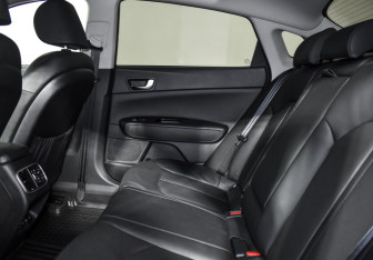 Подержанный автомобиль Kia Optima Sedan 2019 года (13 фото)