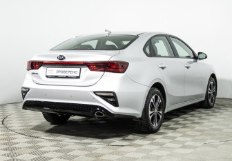 Подержанный автомобиль Kia Cerato Sedan 2019 года (5 фото)