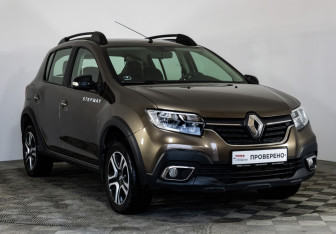 Подержанный автомобиль Renault Sandero 2018 года (3 фото)