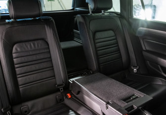 Подержанный автомобиль Volkswagen Passat Wagon 2018 года (28 фото)