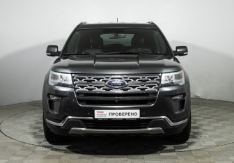 Подержанный автомобиль Ford Explorer 2018 года (2 фото)