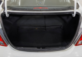 Подержанный автомобиль Hyundai Solaris Sedan 2015 года (24 фото)