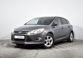Подержанный автомобиль Ford Focus Hatchback 2013 года (2 фото)