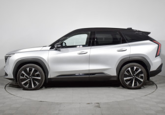 Подержанный автомобиль Geely Atlas 2024 года (8 фото)