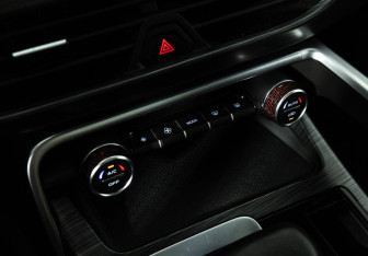 Подержанный автомобиль Geely Tugella 2023 года (21 фото)