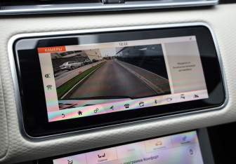 Подержанный автомобиль Land Rover Range Rover Velar 2017 года (18 фото)