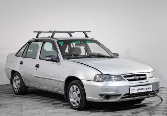 Подержанный автомобиль Daewoo Nexia Sedan 2013 года (3 фото)