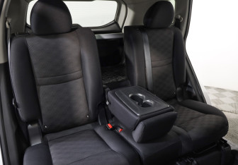 Подержанный автомобиль Nissan X-Trail 2018 года (25 фото)
