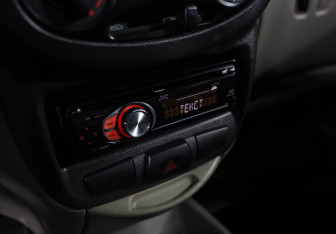 Подержанный автомобиль LADA (ВАЗ) Kalina Sedan 2008 года (14 фото)