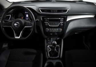 Подержанный автомобиль Nissan Qashqai 2018 года (15 фото)