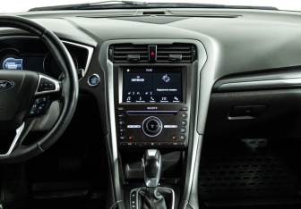 Подержанный автомобиль Ford Mondeo Sedan 2018 года (14 фото)