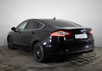 Подержанный автомобиль Ford Mondeo Sedan 2019 года (7 фото)