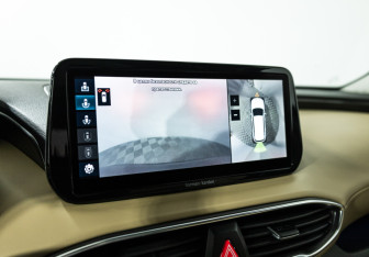 Подержанный автомобиль Hyundai Santa Fe 2021 года (18 фото)