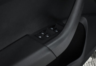 Подержанный автомобиль Skoda Octavia Liftback 2018 года (15 фото)