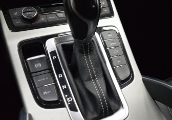 Подержанный автомобиль Geely Atlas 2021 года (16 фото)