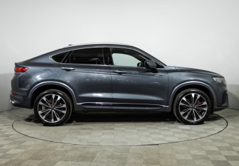 Подержанный автомобиль Geely Tugella 2023 года (4 фото)