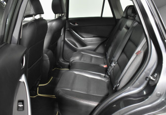 Подержанный автомобиль Mazda CX-5 2015 года (12 фото)