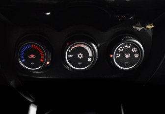 Подержанный автомобиль Mitsubishi ASX 2013 года (16 фото)