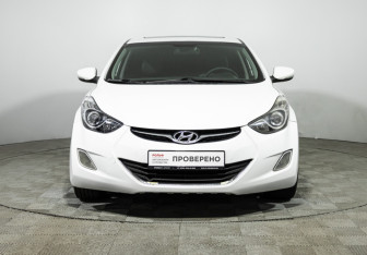 Подержанный автомобиль Hyundai Avante Sedan 2011 года (2 фото)