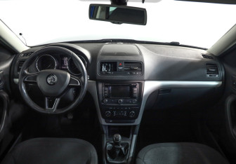 Подержанный автомобиль Skoda Yeti 2014 года (9 фото)
