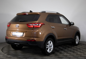 Подержанный автомобиль Hyundai Creta 2019 года (5 фото)
