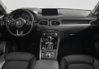 Подержанный автомобиль Mazda CX-5 2019 года (13 фото)