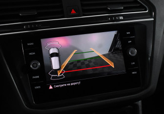 Подержанный автомобиль Volkswagen Tiguan 2021 года (18 фото)