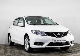 Подержанный автомобиль Nissan Tiida Hatchback 2015 года (3 фото)